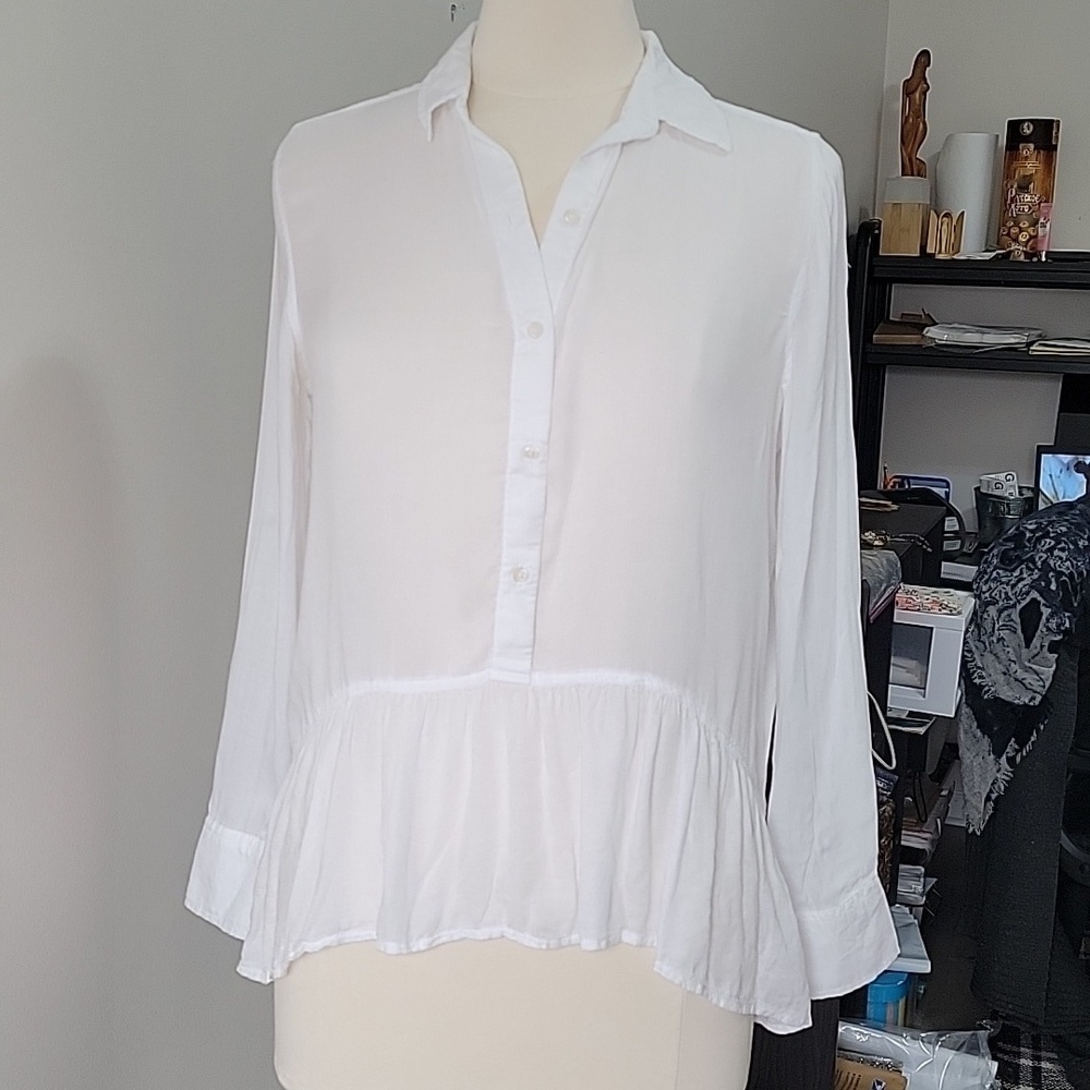 A.N.A A New Approach Elegant White Ruffle Hem Blouse Size S